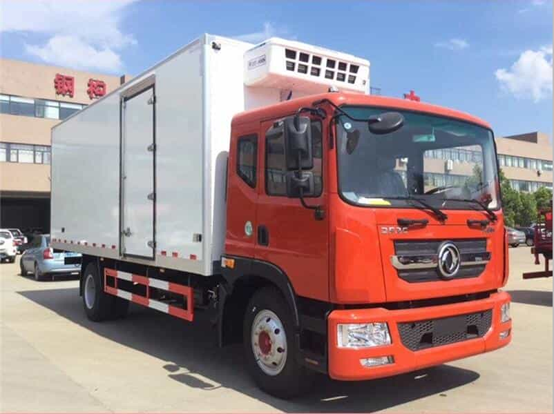 东风D9冷藏车